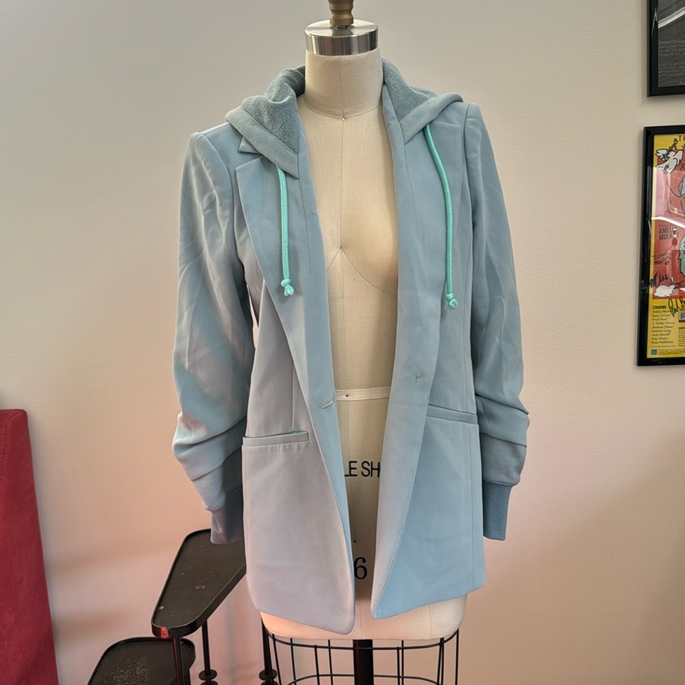 Cinq a Sept Parisian blue sweatshirt hoodie blazer sz 4 NWOT